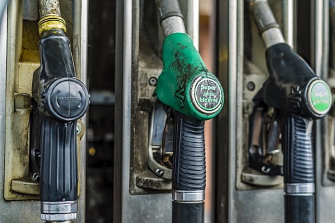 АЗС предупредили о новом скачке цен на топливо
