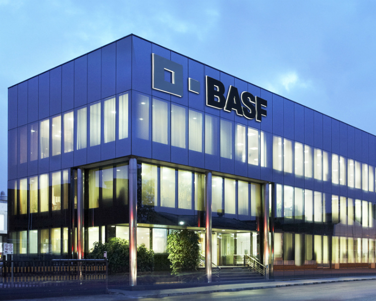 BASF покупает долю бизнеса Bayer