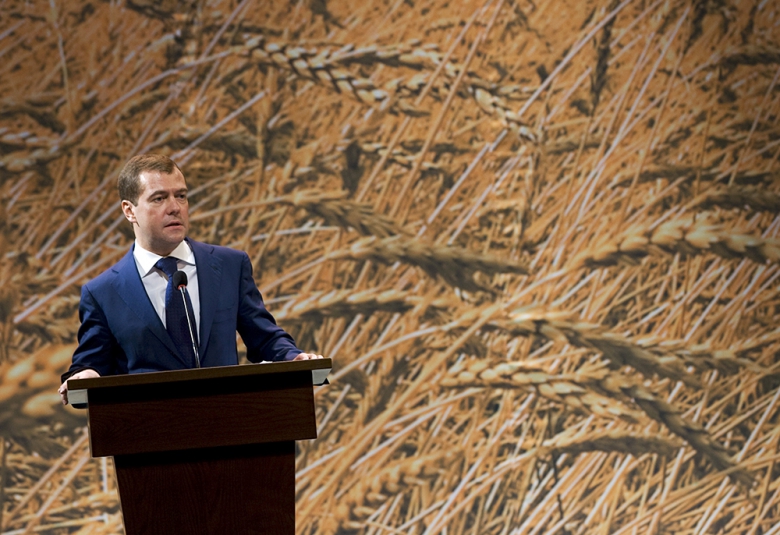 Дмитрий Медведев призывает не жалеть денег на сельское хозяйство