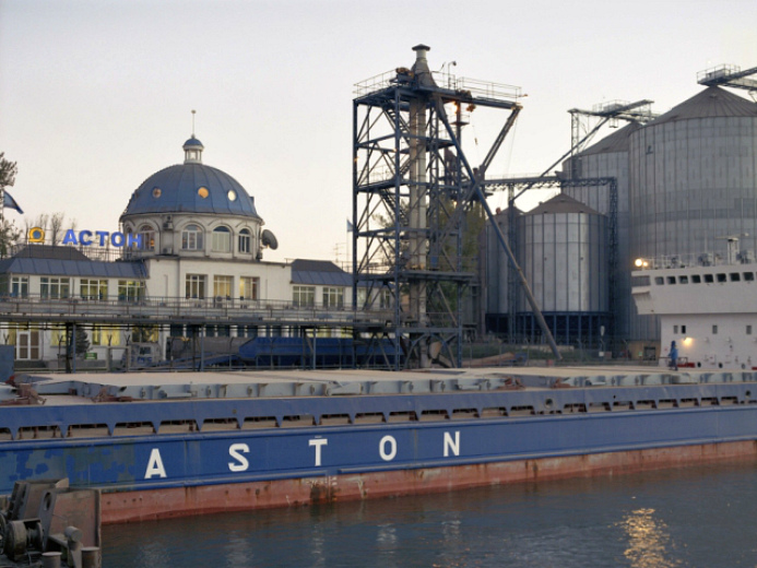 Астон — 1,444 млн т