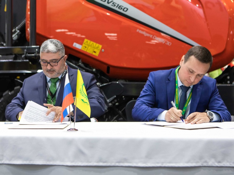 «Квернеланд Груп СНГ» и «Росагролизинг» подписали новое соглашение на «Агросалон-2020»