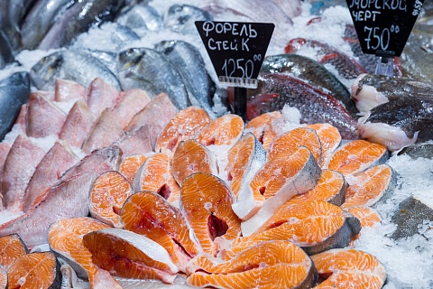 Риск запрета экспорта резко увеличил стоимость красной рыбы