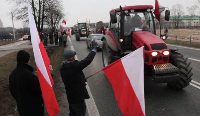 Польские фермеры блокируют железную дорогу на Москву
