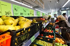 Правительство обсуждает снижение НДС вдвое на фрукты и ягоды