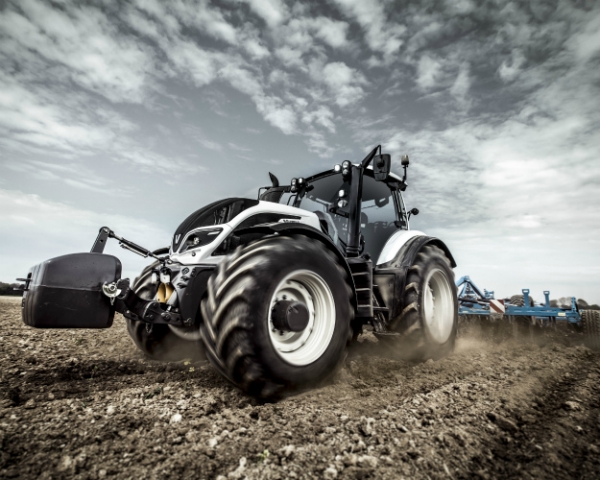 AGCO-RM представляет в России инновационный трактор Valtra T4