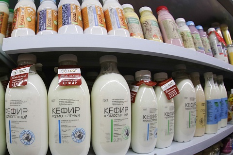 Депутаты попросили ФАС проверить наценки на молочные продукты