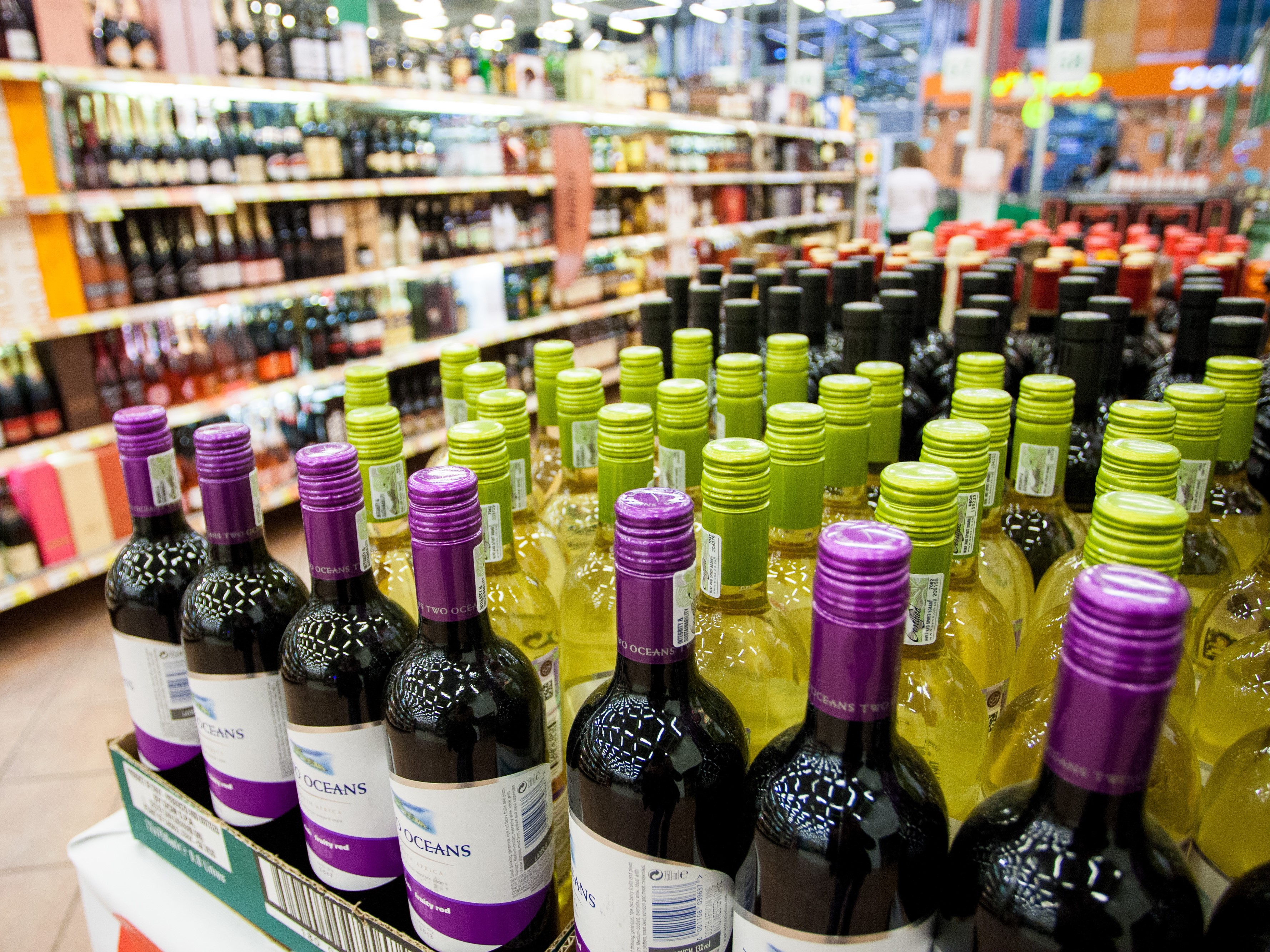 Минпромторг поддерживает повышение пошлины на вино из стран НАТО до 200%