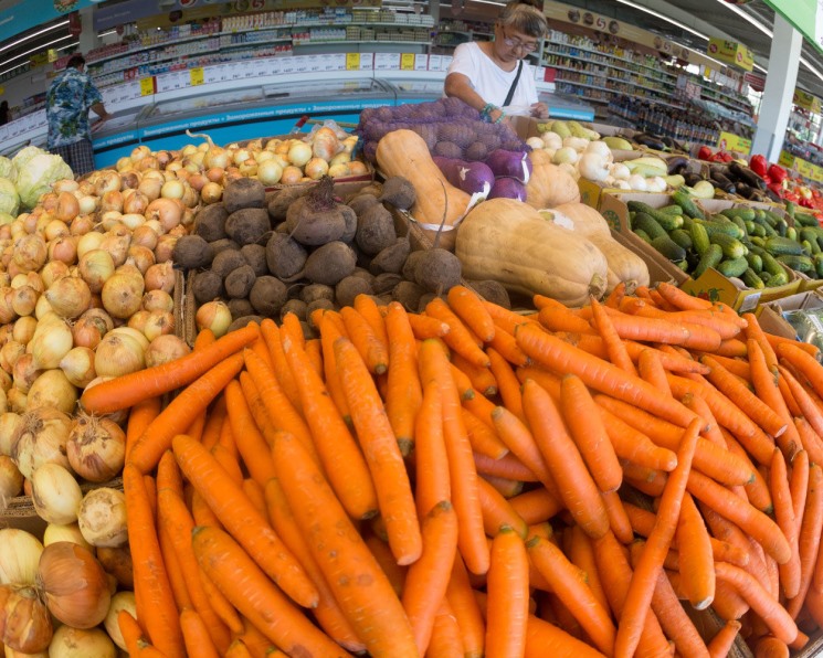 В апреле продукты питания подорожали на 0,4%