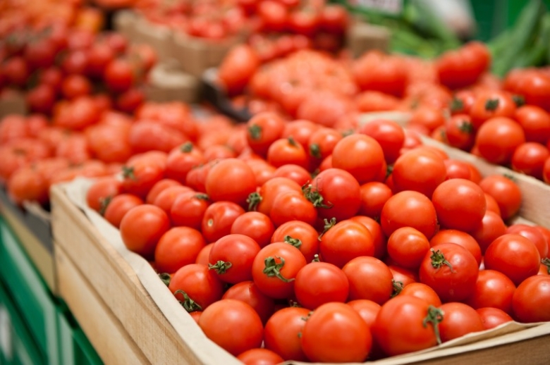Поставки томатов выросли, огурцов — снизились