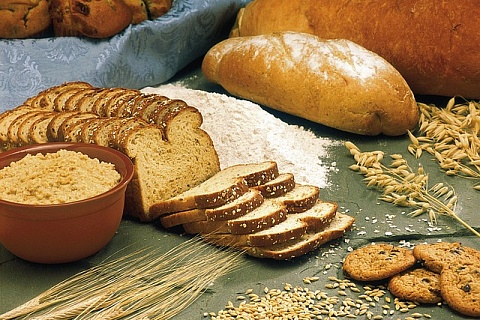 Правительство выделит более 4,5 млрд рублей для сдерживания цен на хлеб и муку