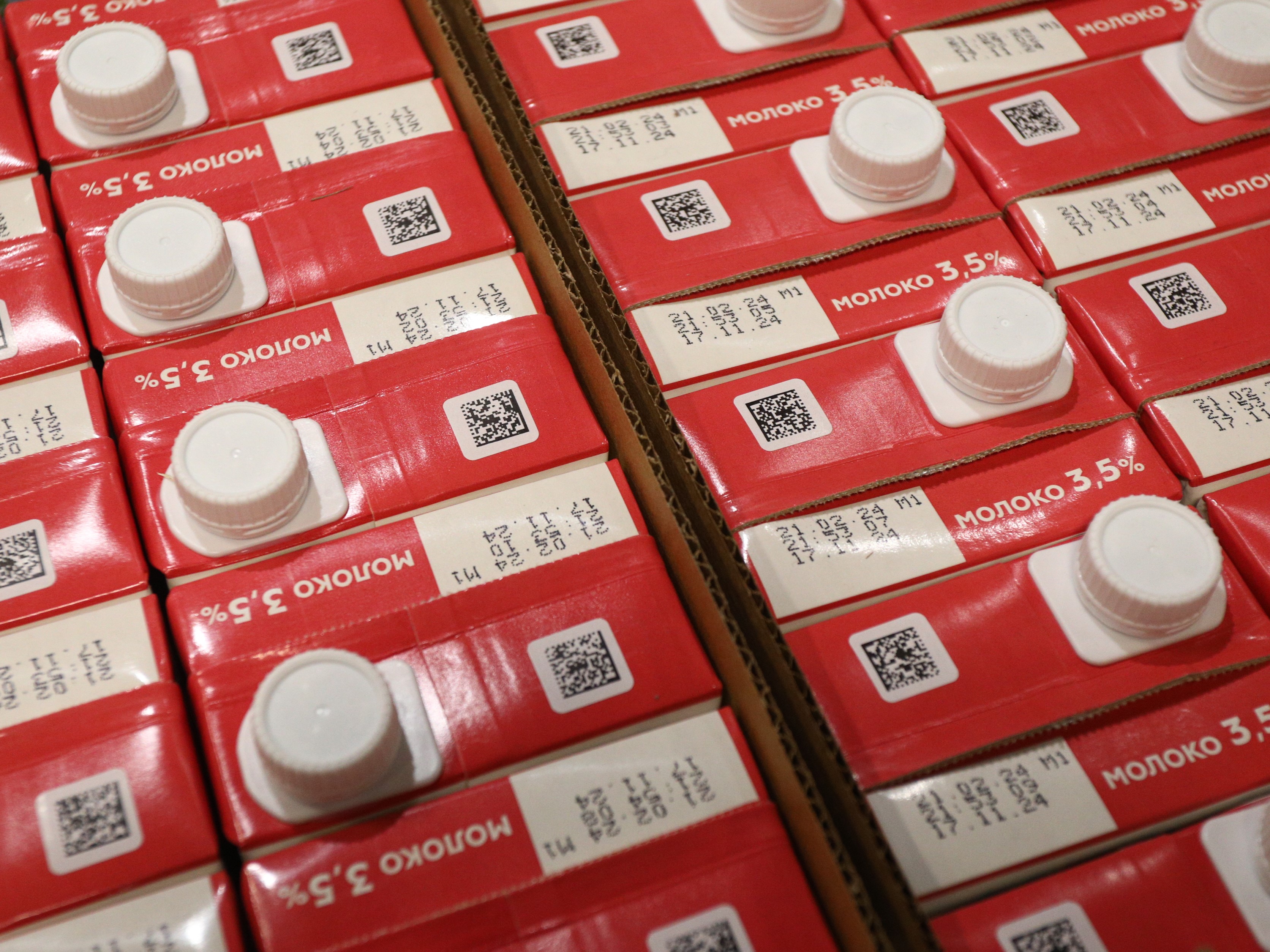 АКОРТ просит вернуть возможность продажи молочных продуктов с нечитаемой маркировкой