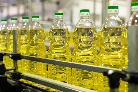 «Эфко» начала экспортировать бутилированное подсолнечное масло в Иран