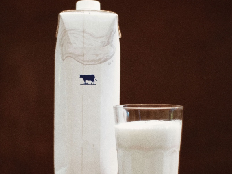 Компания Tetra Pak начала поставки упаковки с типографской маркировкой «Честный знак» производителям молочной продукции