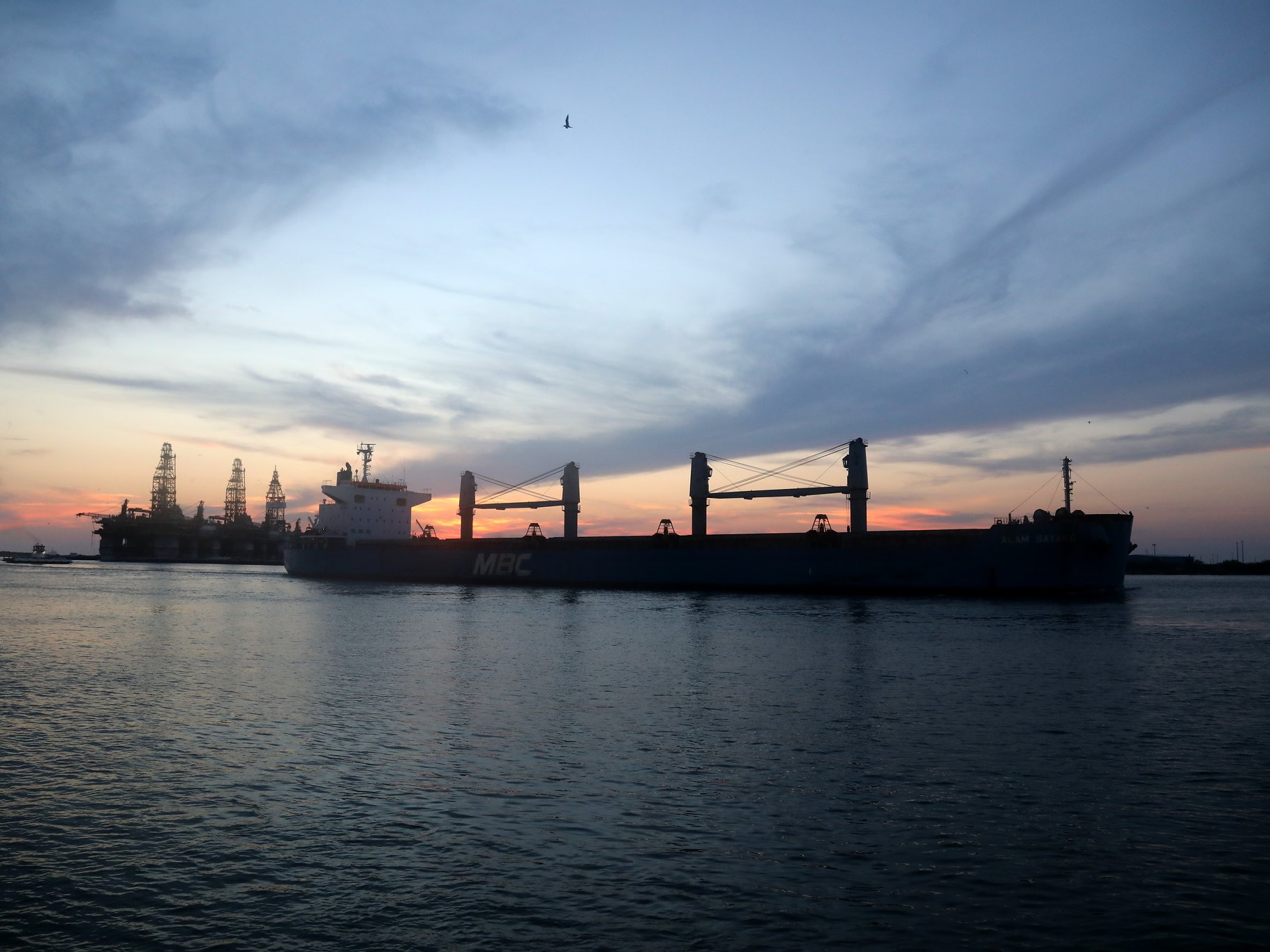 Экспорт продукции АПК снизился на 4,1%