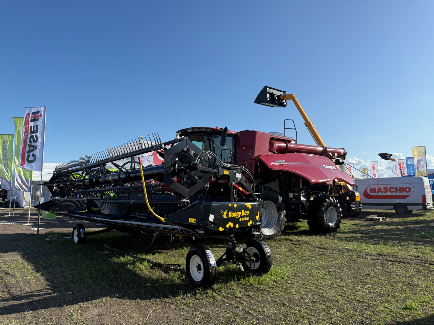 Отгрузки отечественной сельхозтехники за год упали на 21%