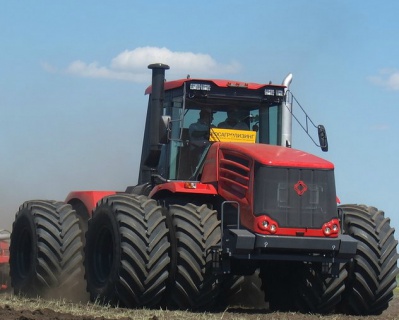 Выпуск российских тракторов увеличился на 85%