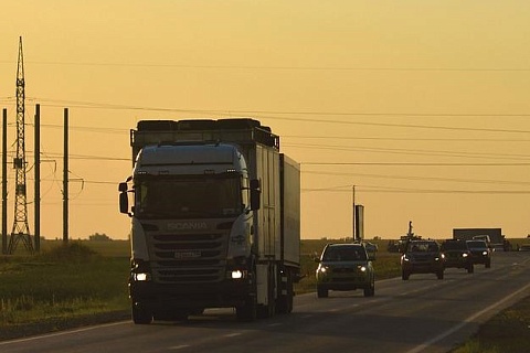 Минтранс вновь прорабатывает ограничение движения грузовиков из ЕС