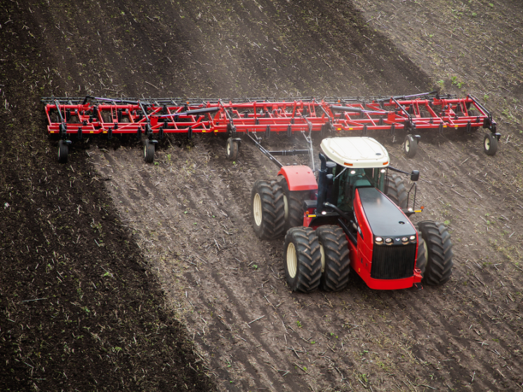 Недоступная необходимость.Спрос на сельхозтехнику падает третий сезон подряд