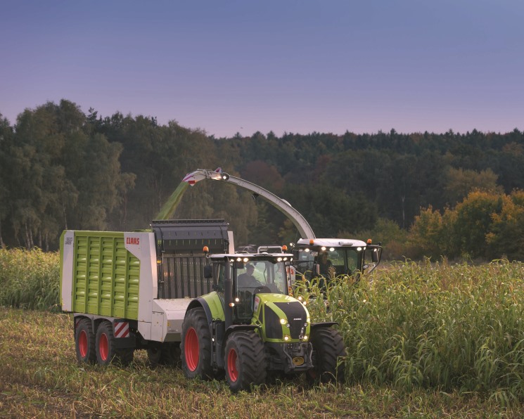 AXION 900. Отзывы сельхозпроизводителей о тракторах этой серии