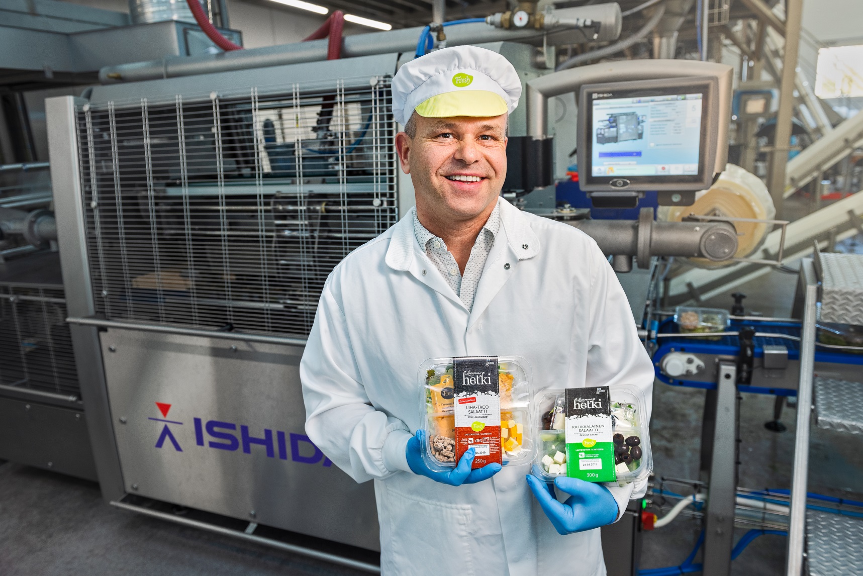 ish2019.014 Fresh Servant (3) Sten Snellman, Fresh Servant’s Technical Manager with finished packs.jpg